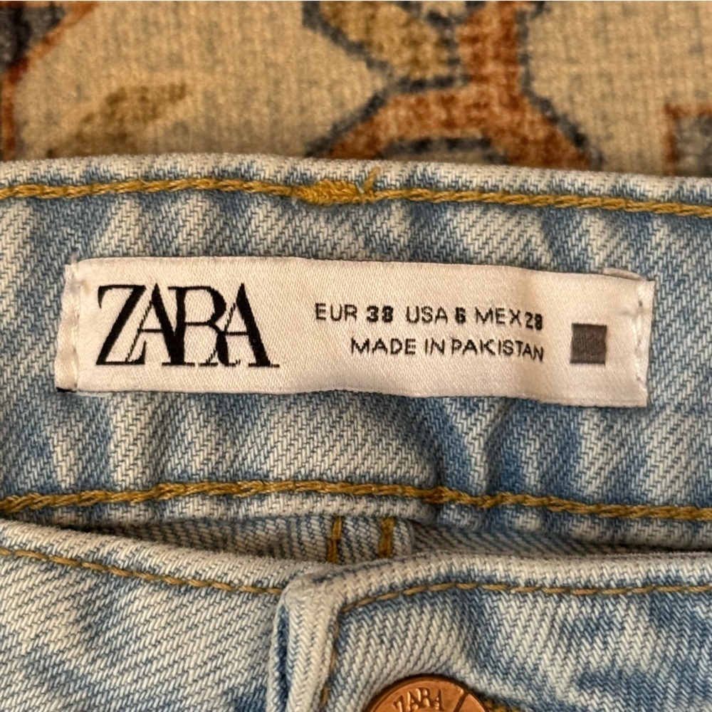 ZARA Light Wash High-Waisted Straight Denim Jeans Women’s Size 6 - Picture 8 of 12
